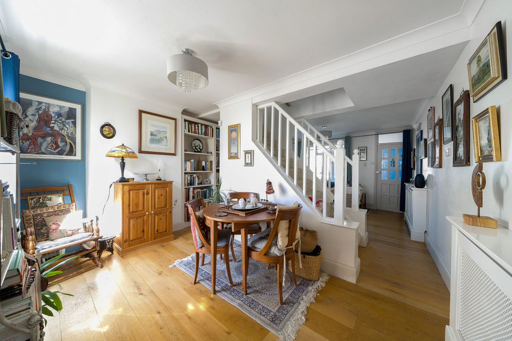 Property photo 3 of 17 Dining