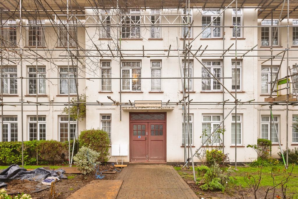 Property photo 2 of 10 Front