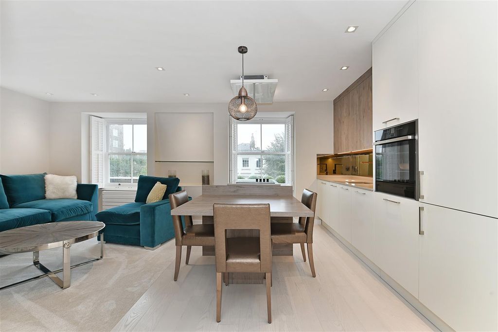 Property photo 2 of 8 Kitchen - Cg .Jpg