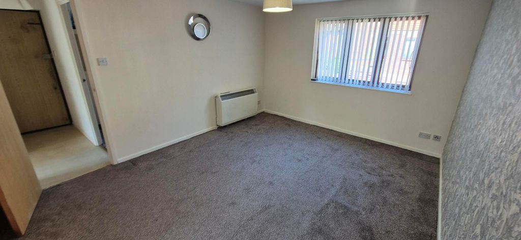 Property photo 3 of 9 Gallery