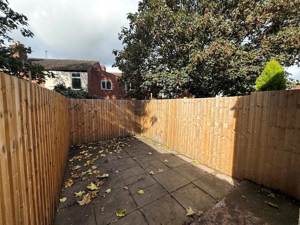 Property photo 3 of 11 Picture No. 12