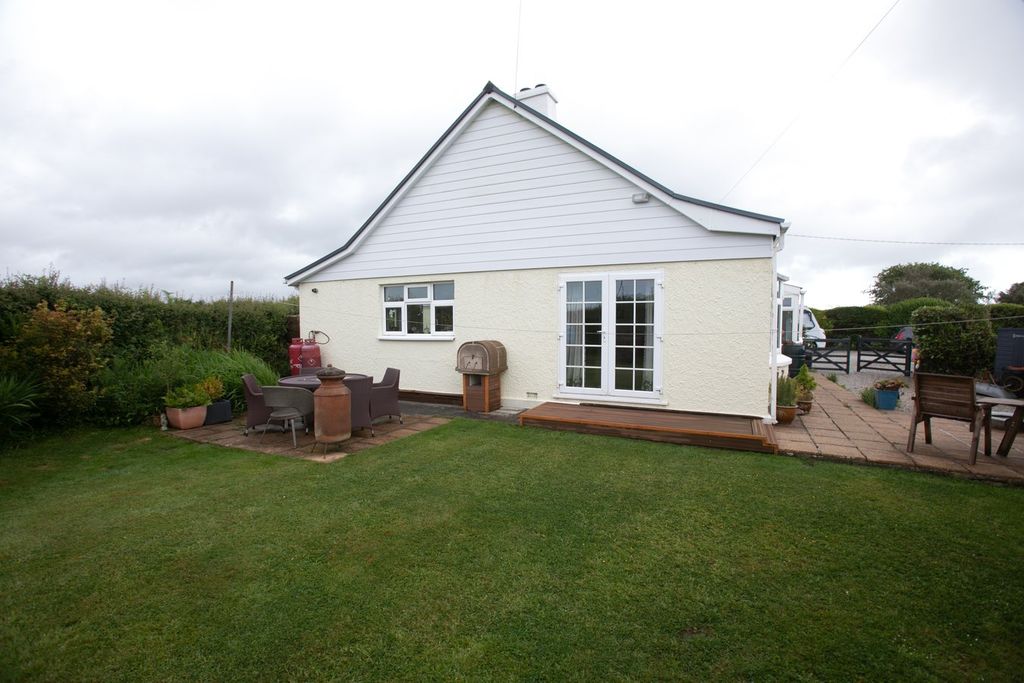 Property photo 1 of 28