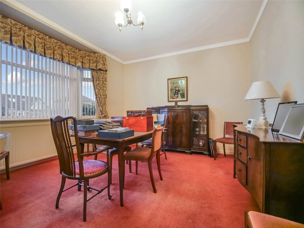 Property photo 3 of 21 Picture No. 11