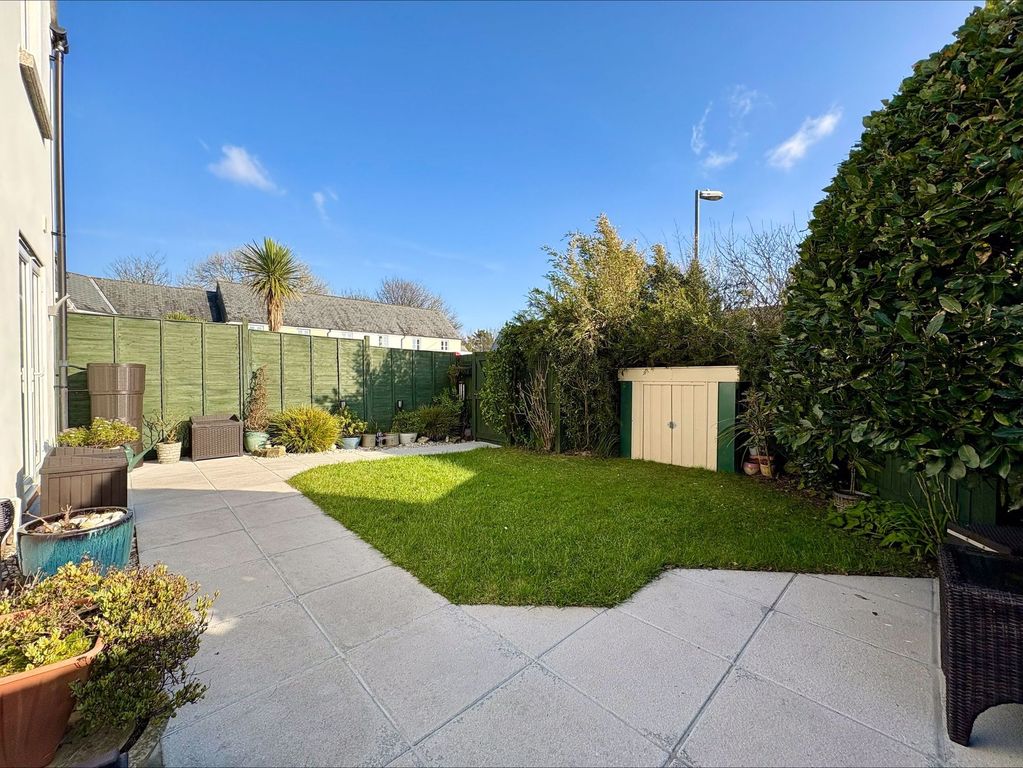 Property photo 2 of 24 External