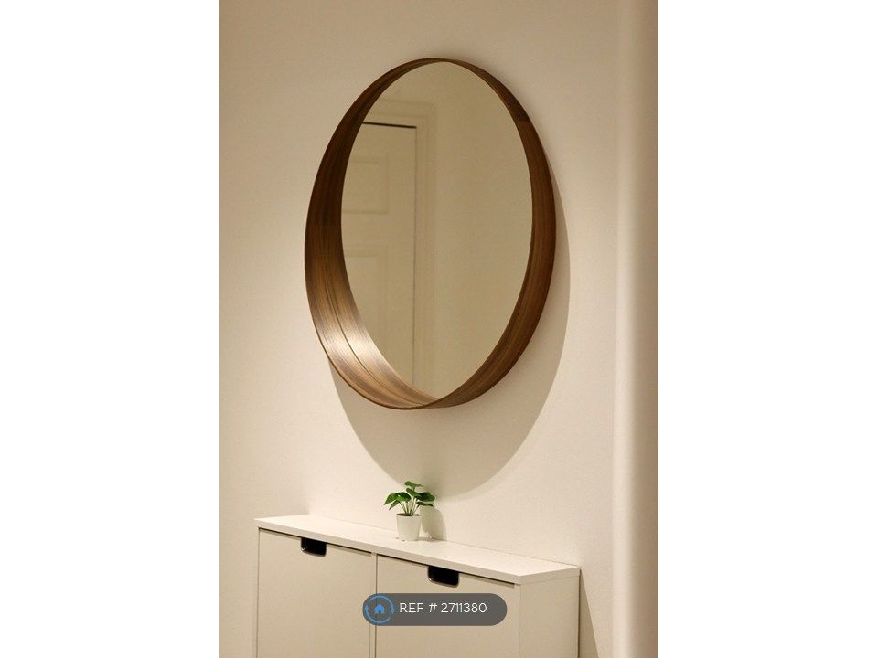 Property photo 2 of 30 Hall Way