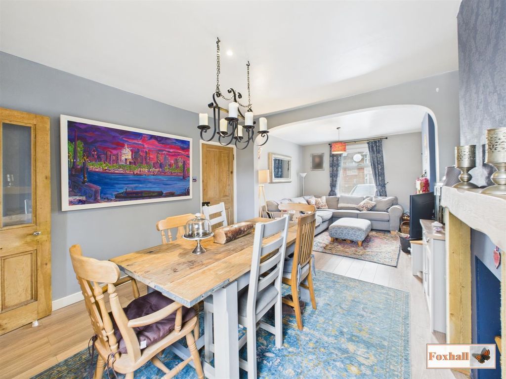 Property photo 3 of 28 Lounge/Diner