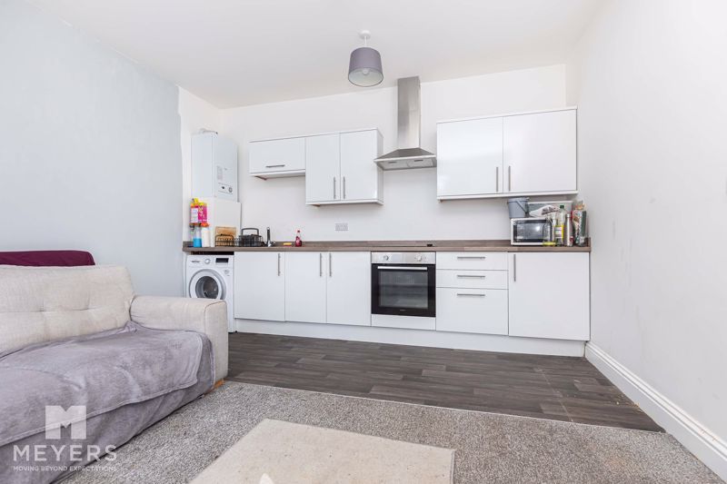 Property photo 3 of 10 Photo 11