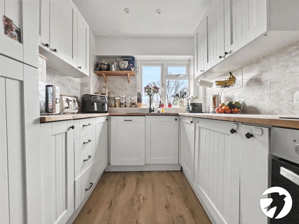 Property photo 3 of 13 Kitchen