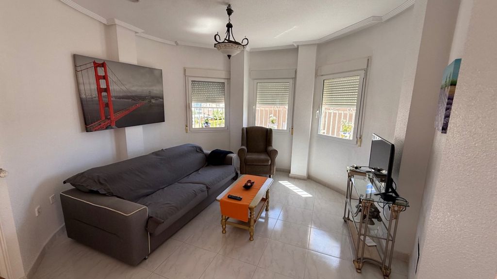 Property photo 2 of 35