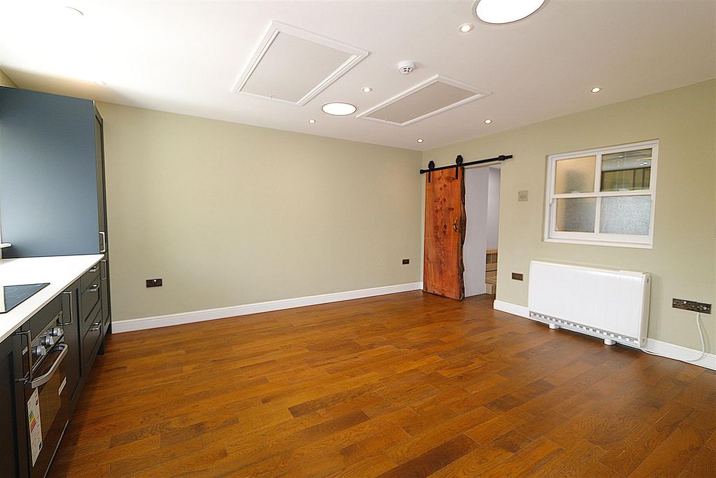 Property photo 3 of 8 Img_8658.Jpg