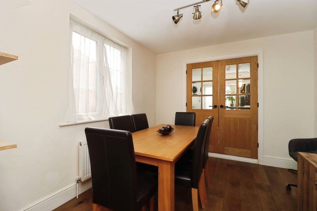 Additional image 8 of 4 bed semi-detached house for saleKingsley Avenue, Kettering NN16