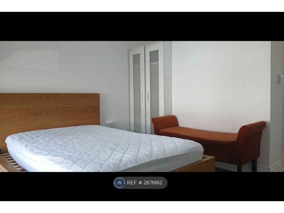 Property photo 3 of 6 Furnished Bedroom With Double Bed