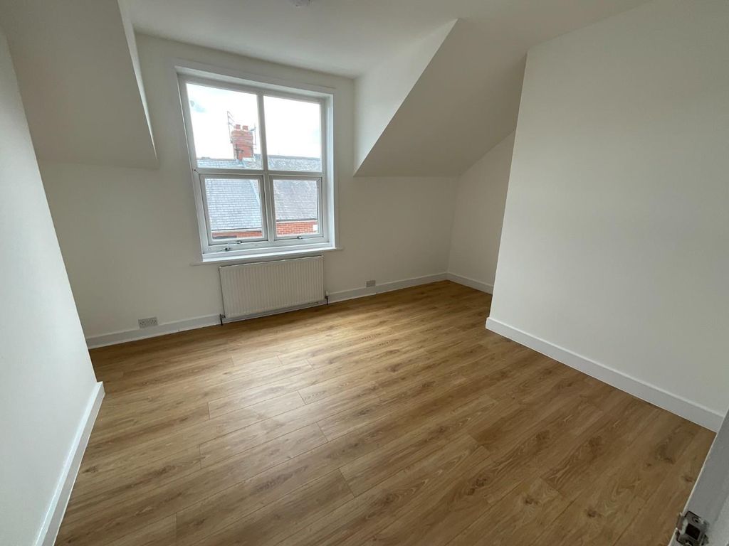 Property photo 1 of 5 Lounge