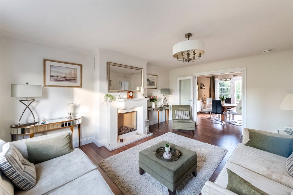 Property photo 3 of 46 Picture No. 32