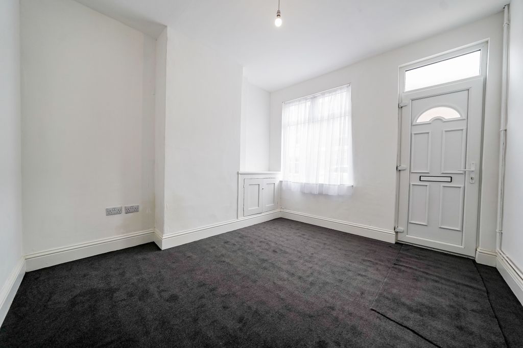 Property photo 2 of 16 Dsc03233