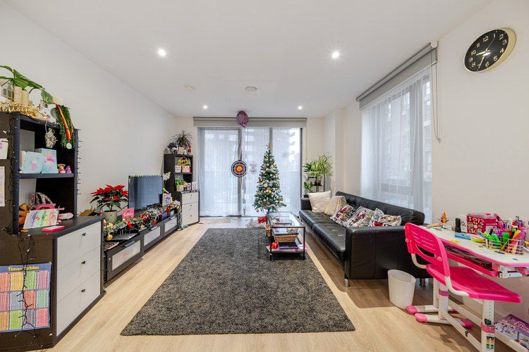 Property photo 2 of 19