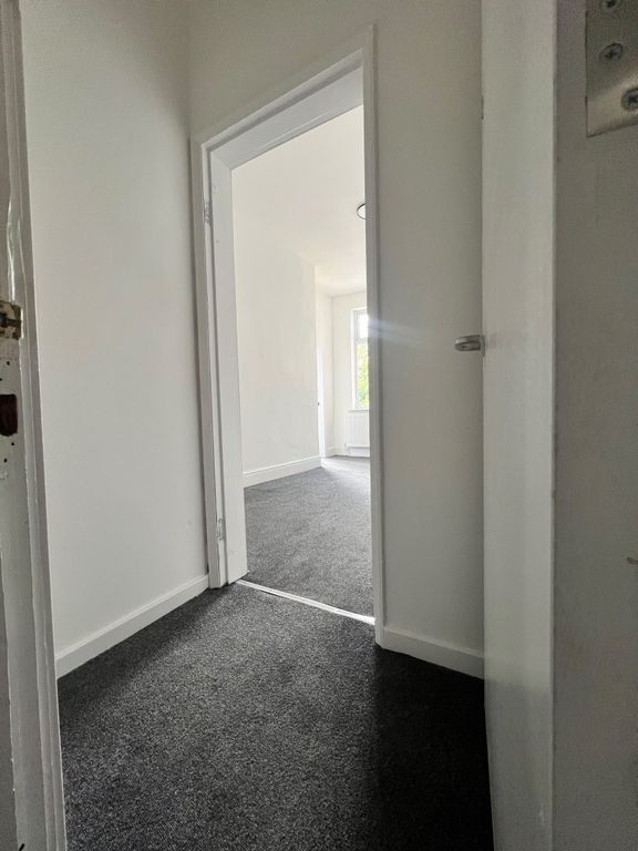 Property photo 3 of 34