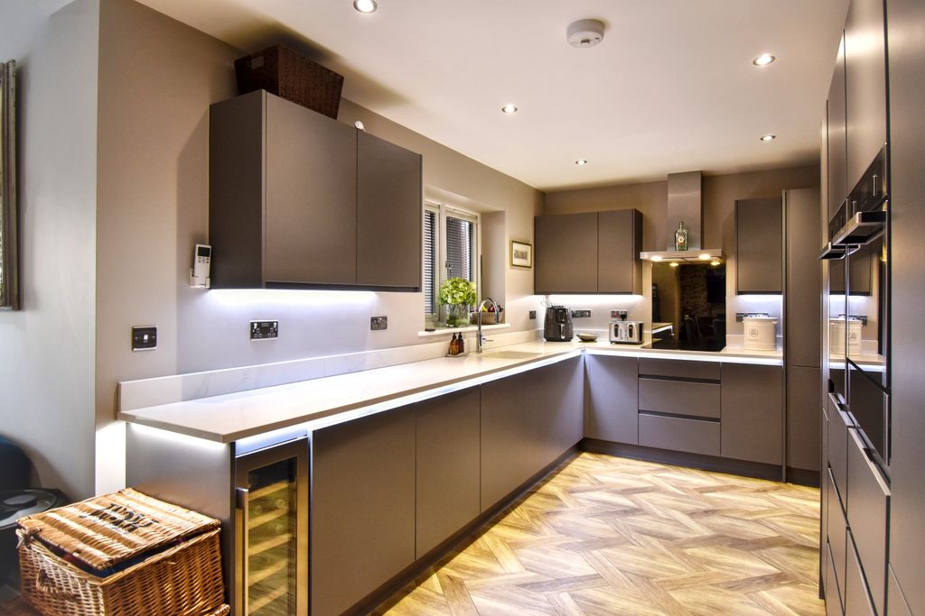 Property photo 3 of 29