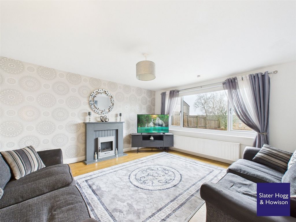 Property photo 2 of 22 Picture No. 15