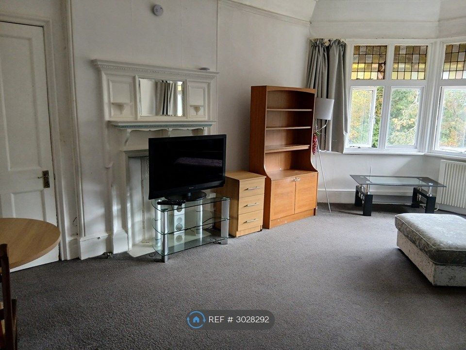 Property photo 2 of 10 Living Room