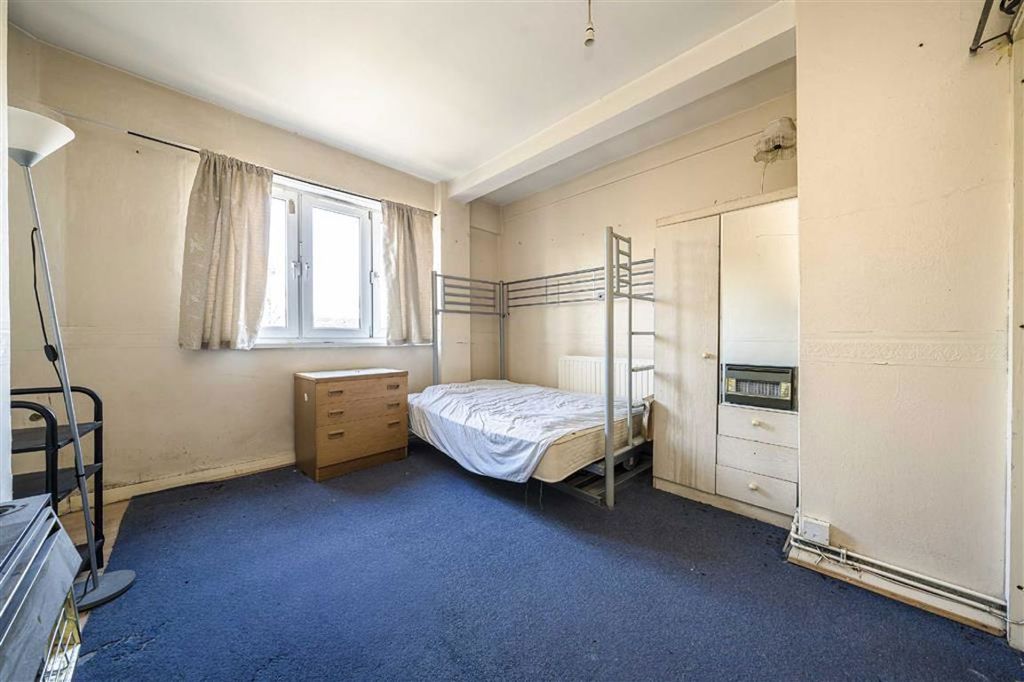 Property photo 3 of 6