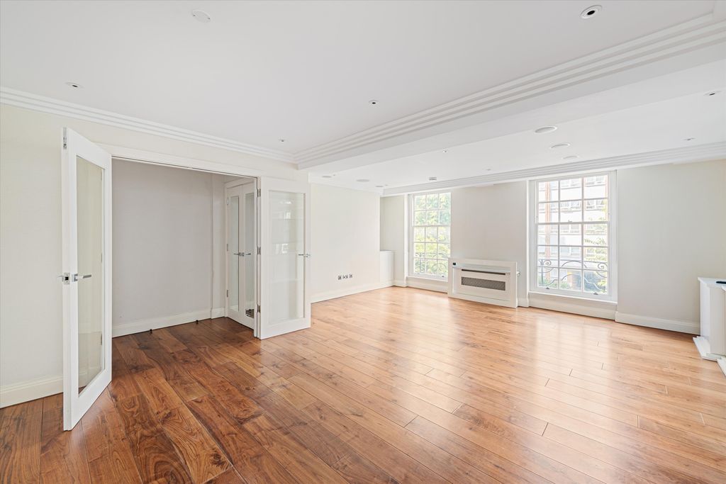 Property photo 2 of 17 Image
