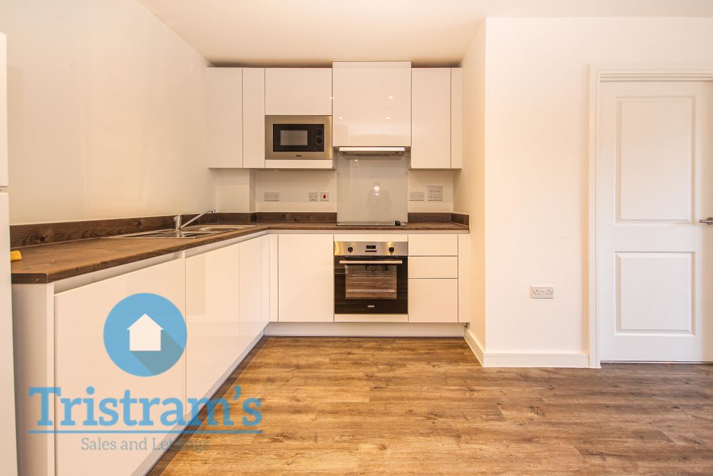 Property photo 2 of 12 Img_8480