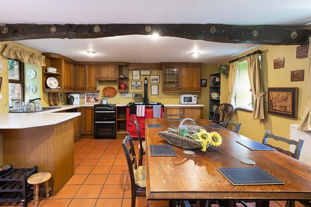 Property photo 3 of 21