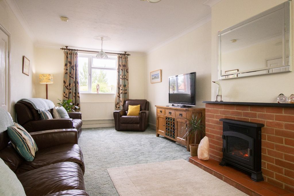 Property photo 3 of 29 2349086
