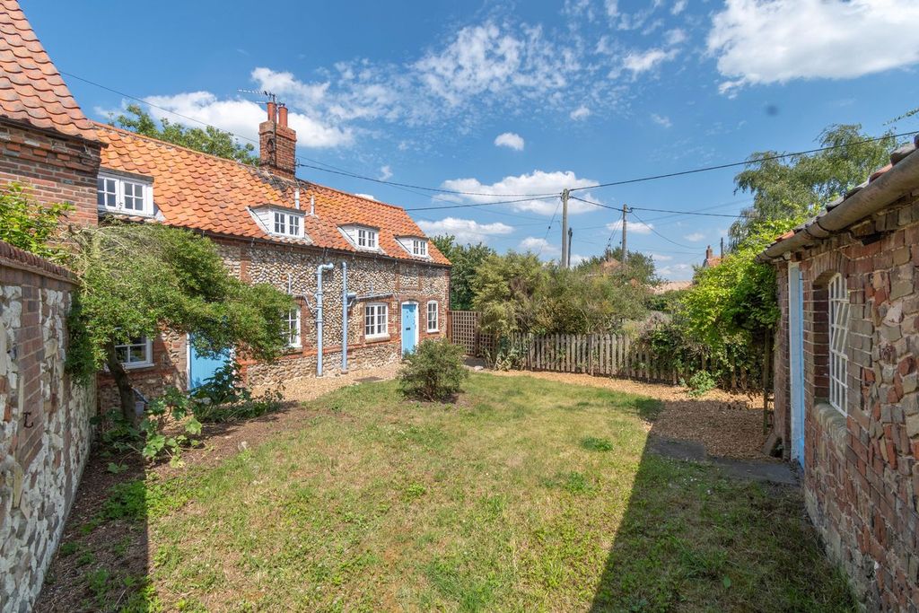 Property photo 2 of 21