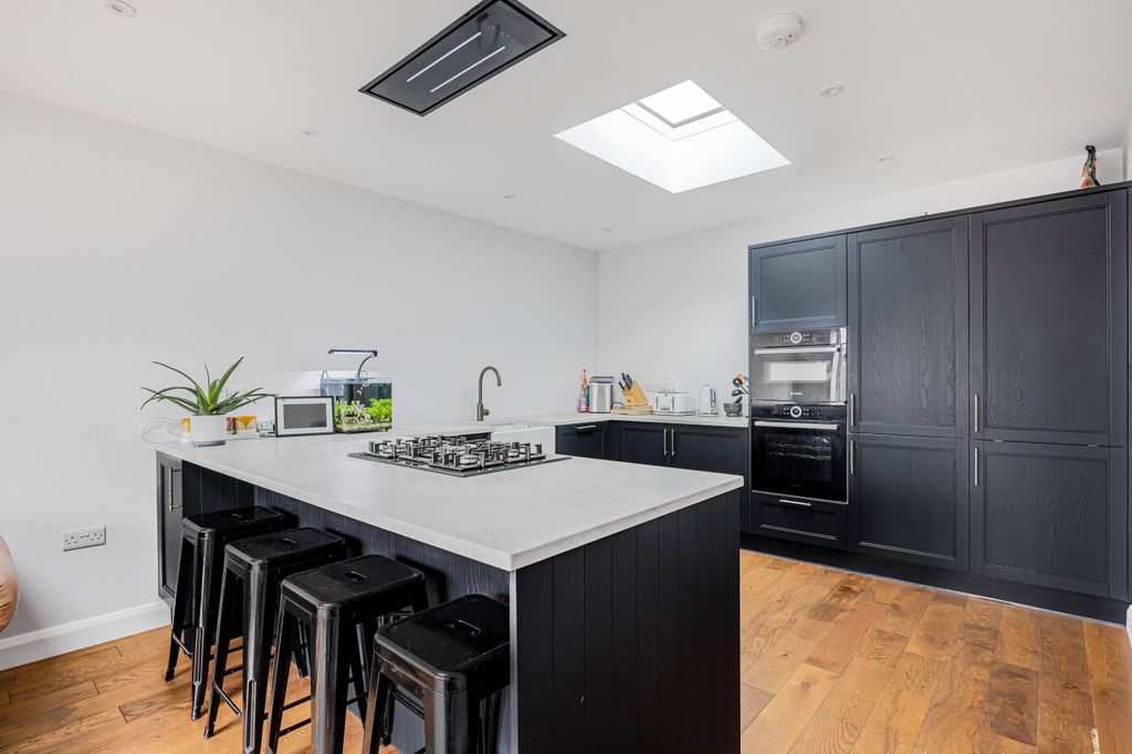 Property photo 2 of 29 34_71735.Jpg