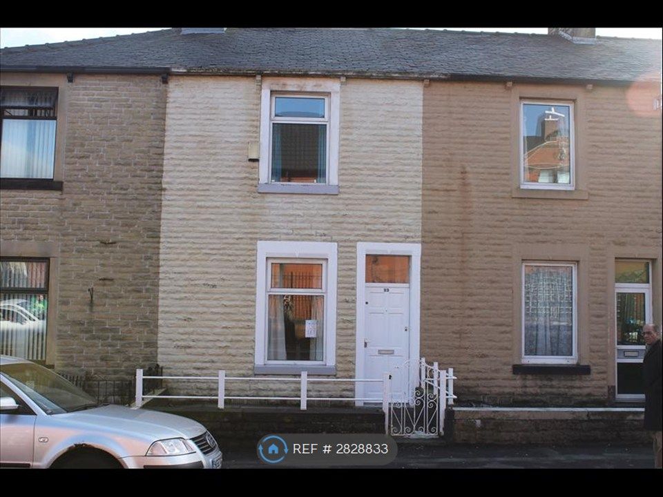 Property photo 1 of 20 Cosy Mid Terrace