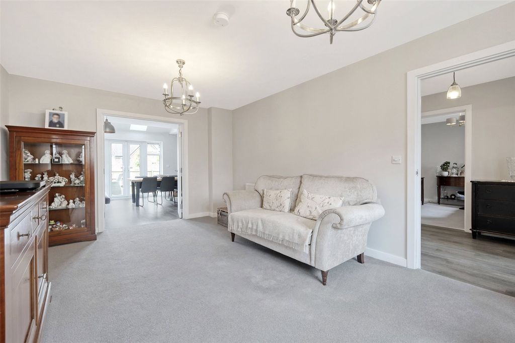 Property photo 2 of 25 Sitting Room