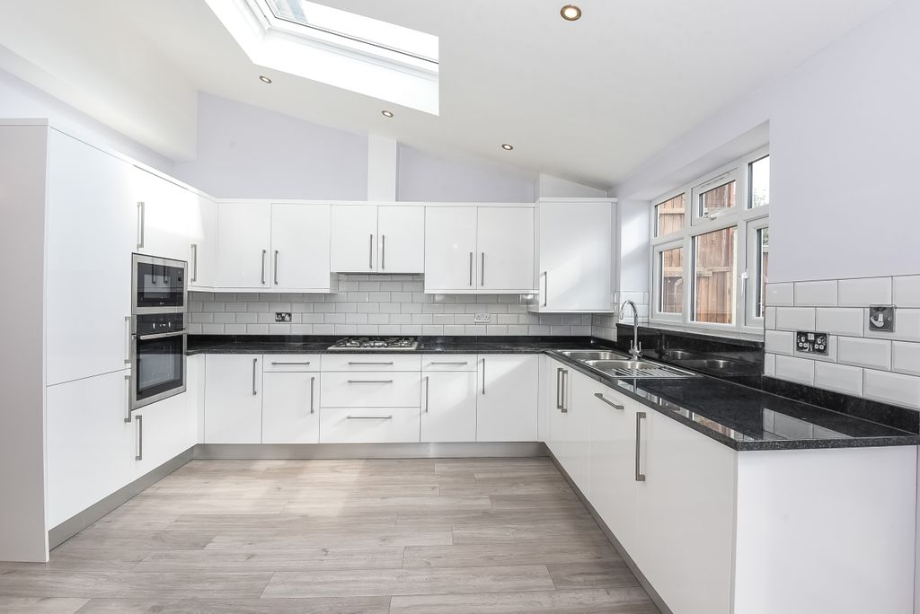 Property photo 2 of 10 177826 (1)