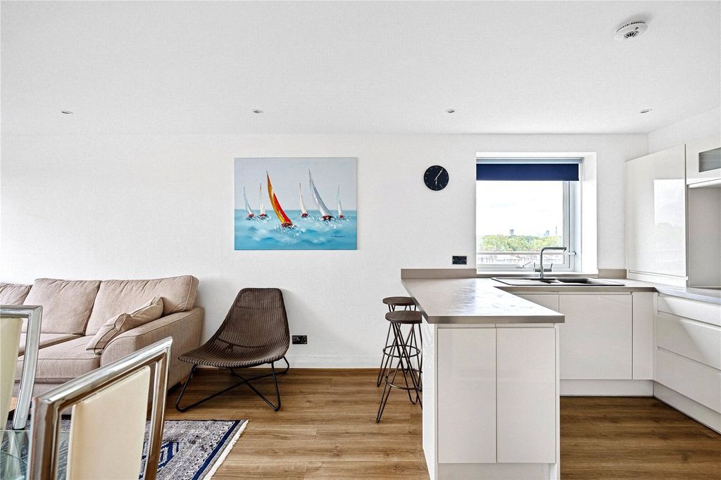 Property photo 3 of 13 Picture No. 02