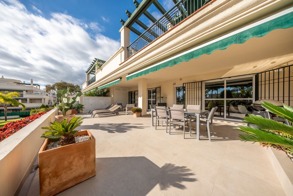 Property photo 2 of 32 Photo 1