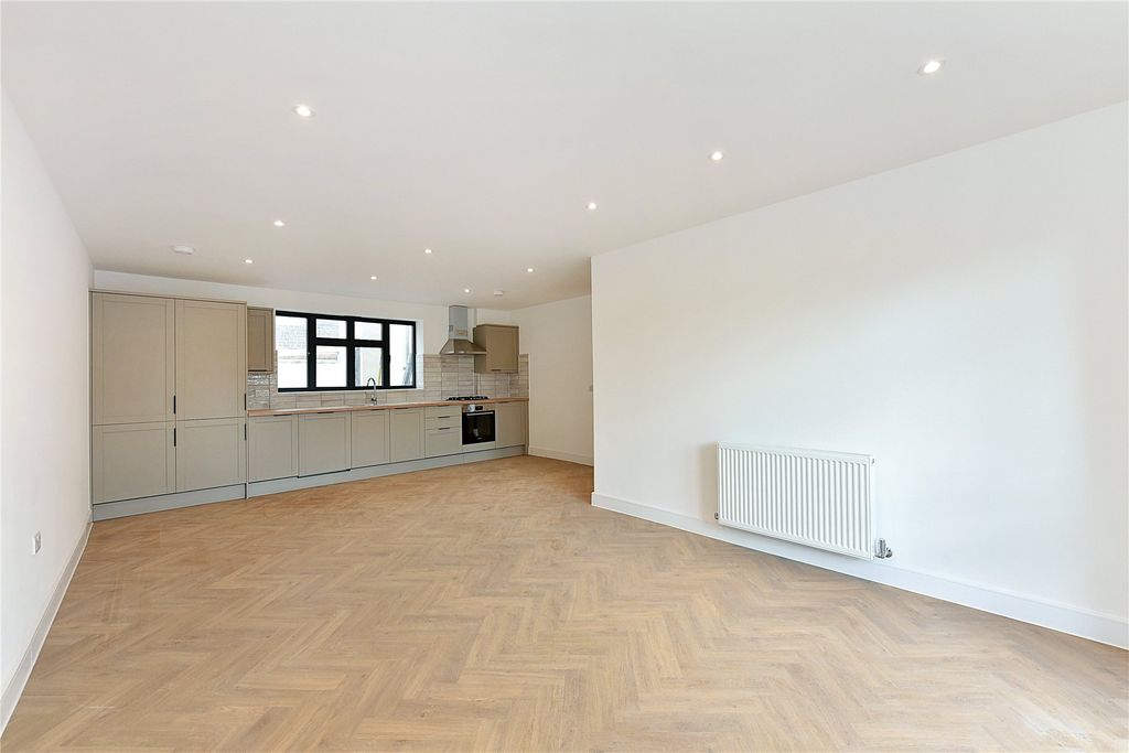 Property photo 1 of 11 Picture No. 05