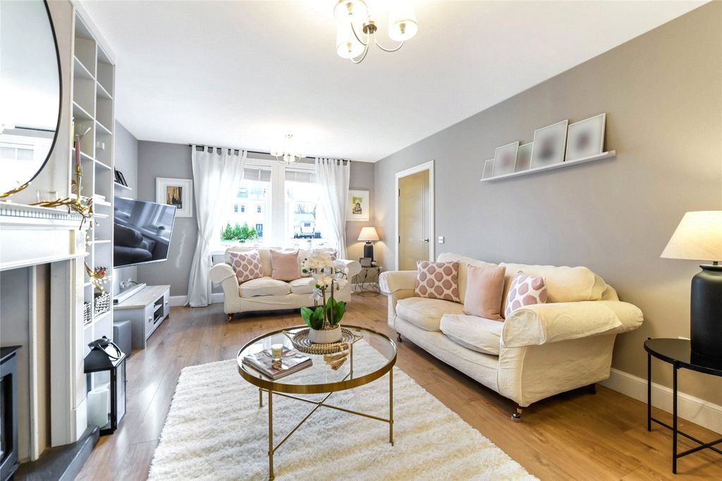 Property photo 2 of 28 Living Room