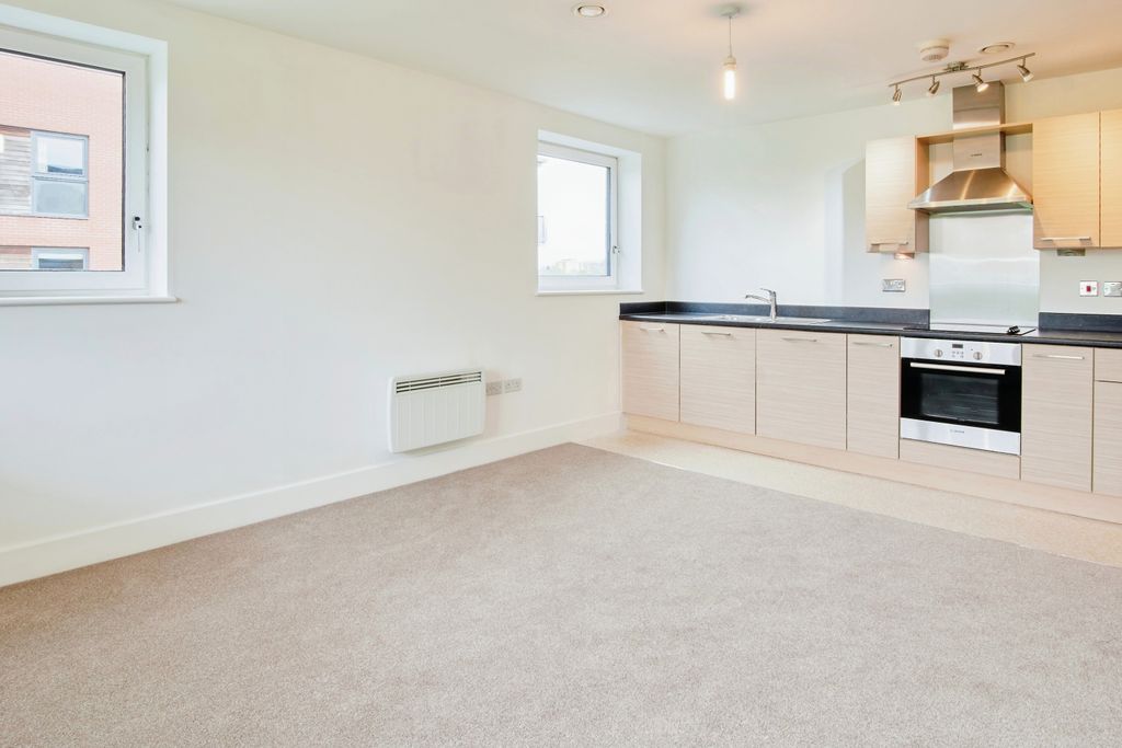 Property photo 3 of 10 Kitchen/Diner