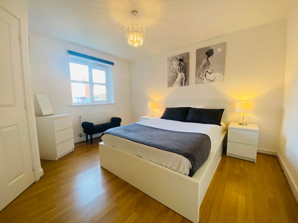 Property photo 3 of 8 Bedroom 1