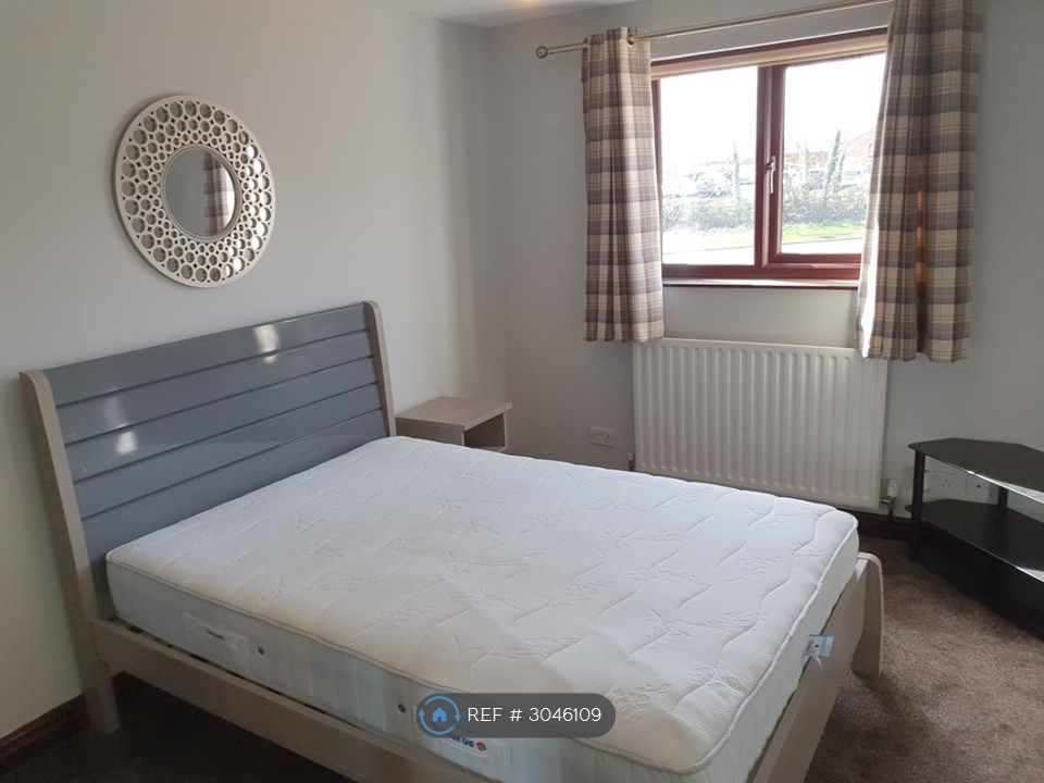 Property photo 3 of 9 Bedroom
