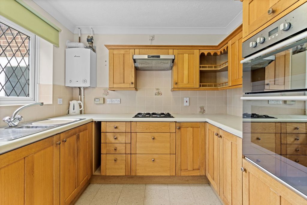 Property photo 3 of 19