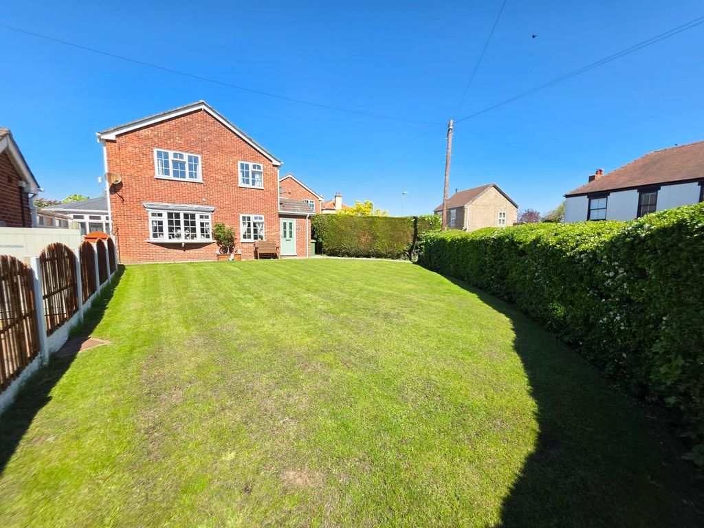 Property photo 2 of 32