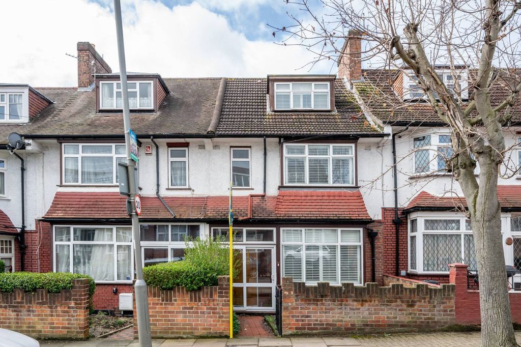Property photo 2 of 10