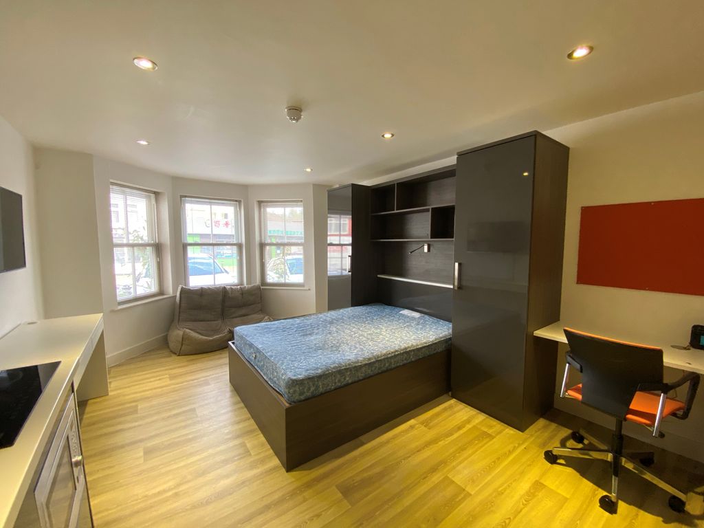 Property photo 1 of 4