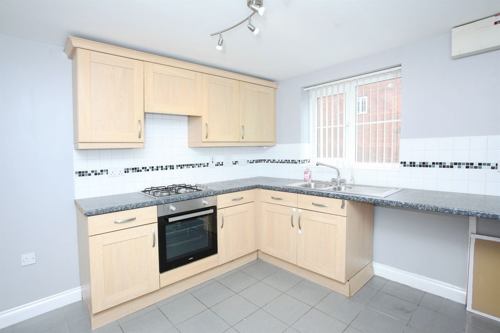 Property photo 2 of 16