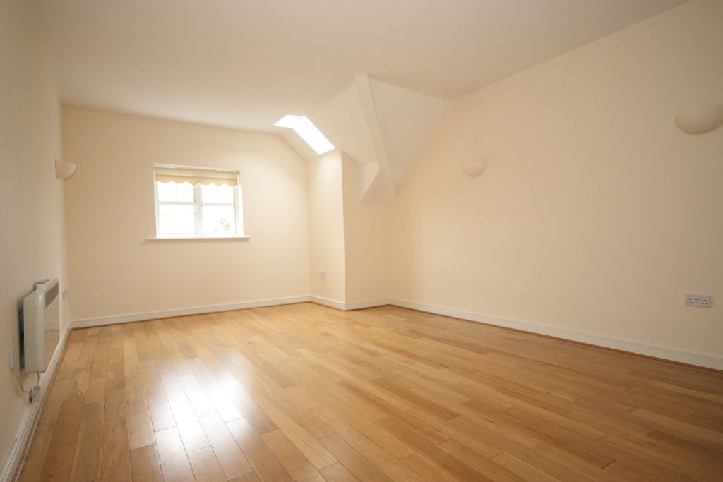 Property photo 2 of 7 Living Room
