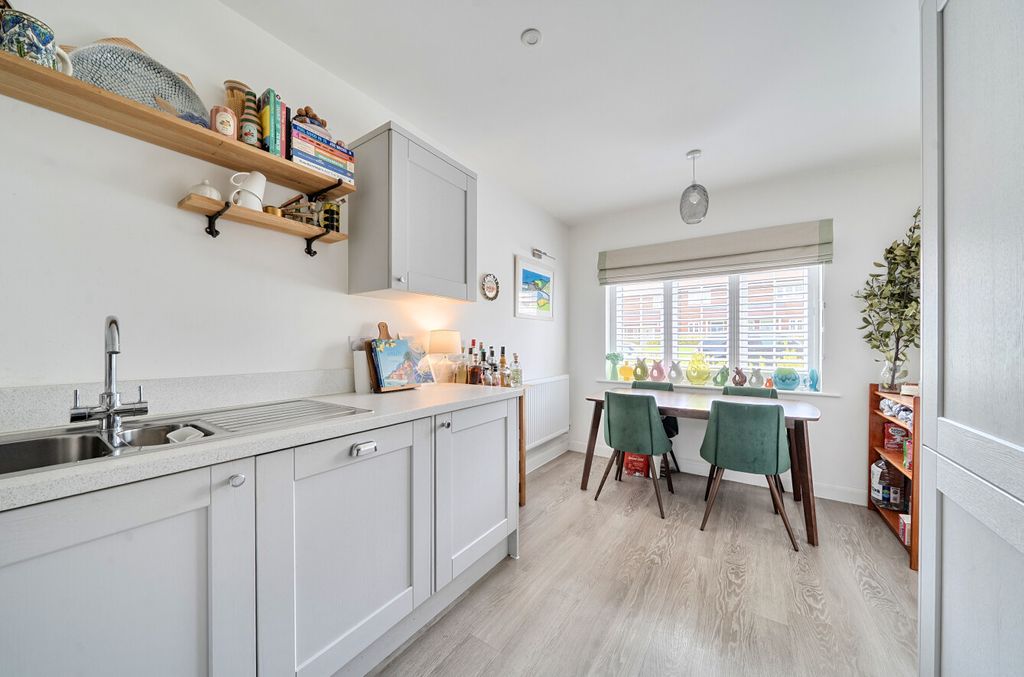 Property photo 3 of 11 1477456-12-6A3036...