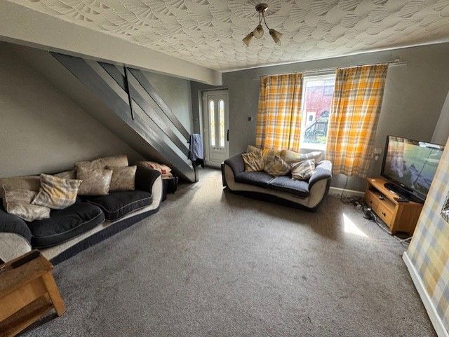 Property photo 2 of 14