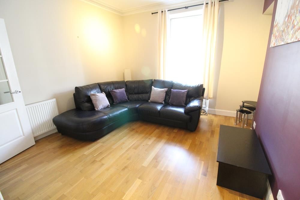 Property photo 1 of 5 Lounge